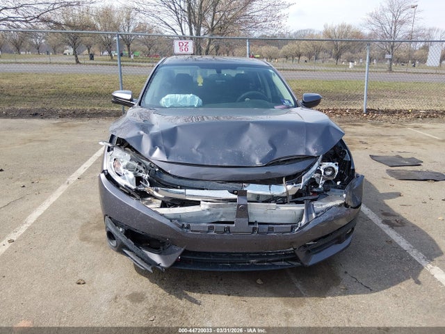 Продаж на аукціоні авто 2017 Honda Civic Ex-t, vin: 2HGFC1F32HH647243, номер лоту: 44720033