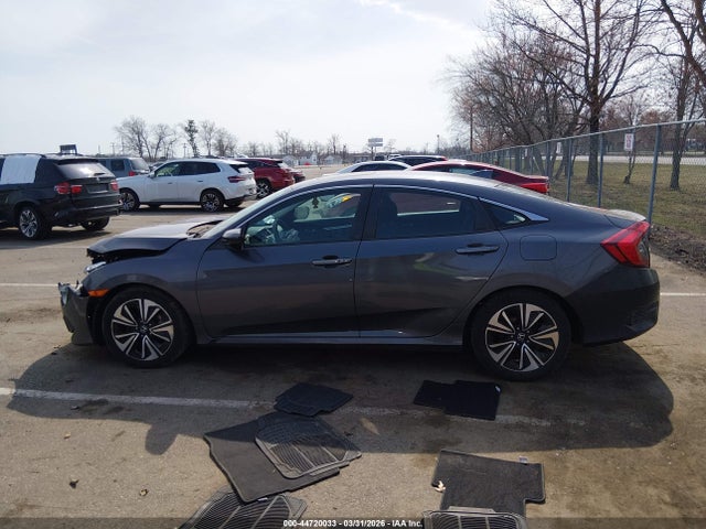 Продаж на аукціоні авто 2017 Honda Civic Ex-t, vin: 2HGFC1F32HH647243, номер лоту: 44720033
