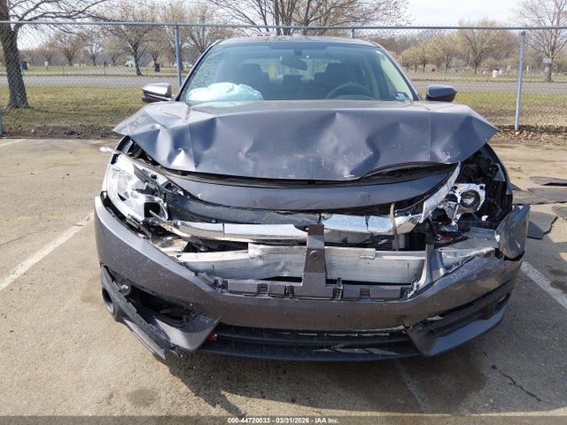 Продаж на аукціоні авто 2017 Honda Civic Ex-t, vin: 2HGFC1F32HH647243, номер лоту: 44720033