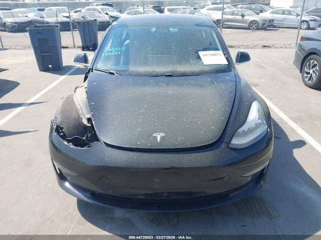 Продажа на аукционе авто 2018 Tesla Model 3, vin: 5YJ3E1EA4JF042177, номер лота: 44720053