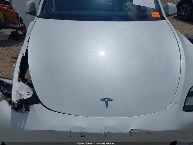 2023 Tesla Model Y Awd/long Range Dual Motor All-wheel Drive მანქანა იყიდება აუქციონზე, vin: 7SAYGDEE7PA149883, აუქციონის ნომერი: 44720068