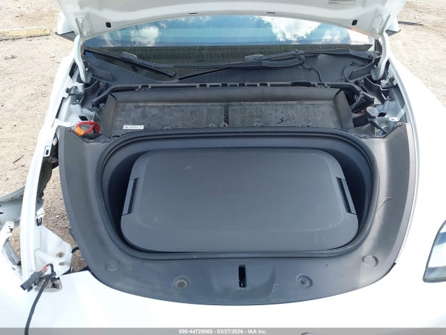 2023 Tesla Model Y Awd/long Range Dual Motor All-wheel Drive მანქანა იყიდება აუქციონზე, vin: 7SAYGDEE7PA149883, აუქციონის ნომერი: 44720068