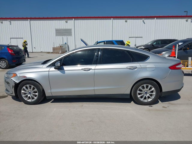 2016 Ford Fusion S მანქანა იყიდება აუქციონზე, vin: 3FA6P0G72GR280187, აუქციონის ნომერი: 44720126