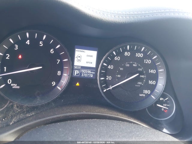 44720145 :رقم المزاد ، JN1BY1AP0FM542643 vin ، 2015 Infiniti Q70 3.7 مزاد بيع