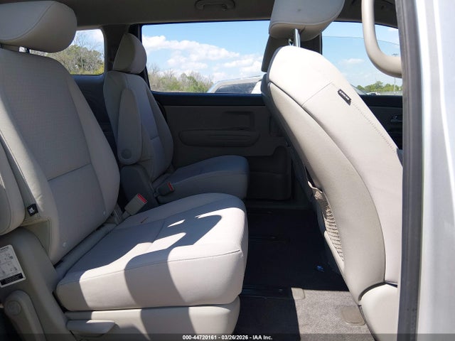 Продаж на аукціоні авто 2016 Kia Sedona L, vin: KNDMA5C17G6156804, номер лоту: 44720161