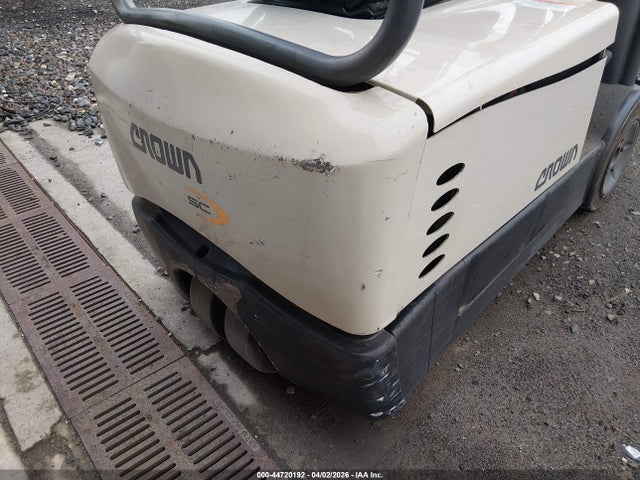 Продажа на аукционе авто 2023 Crown Forklift, vin: 10508713, номер лота: 44720192