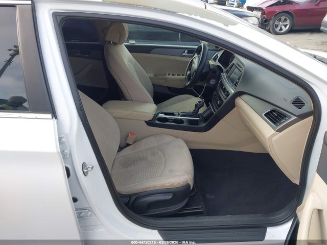 Hyundai SONATA SE 2016 5NPE24AF6GH341488 Image 5