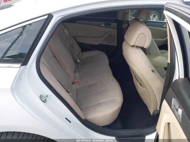 Hyundai SONATA SE 2016 5NPE24AF6GH341488 Image 8