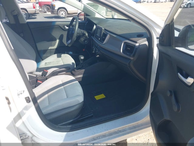 3KPA25AB2JE046353 KIA RIO LX