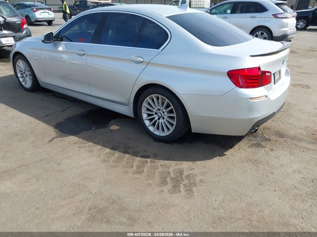 2011 BMW 535I WBAFR7C58BC804898 Photo 2