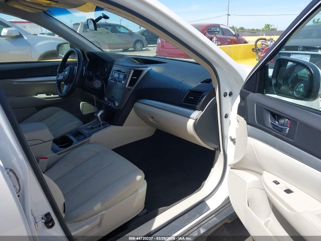 Продажа на аукционе авто 2011 Subaru Outback 2.5i Premium, vin: 4S4BRBCC7B3419329, номер лота: 44720237