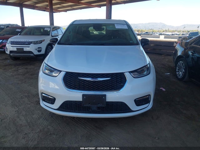 Продажа на аукционе авто 2024 Chrysler Pacifica Touring L, vin: 2C4RC1BG7RR152083, номер лота: 44720387