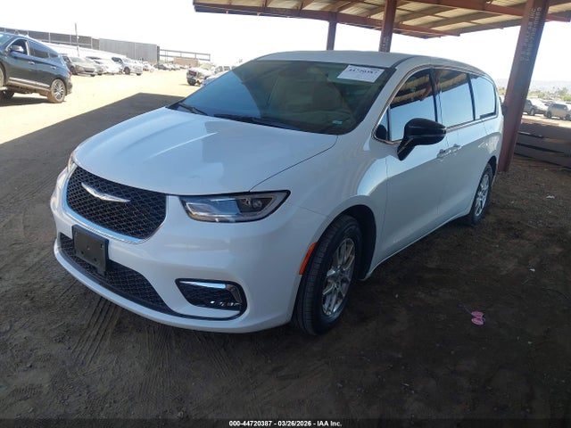 Продажа на аукционе авто 2024 Chrysler Pacifica Touring L, vin: 2C4RC1BG7RR152083, номер лота: 44720387