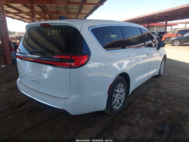 Продажа на аукционе авто 2024 Chrysler Pacifica Touring L, vin: 2C4RC1BG7RR152083, номер лота: 44720387
