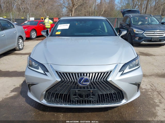 44720396 :رقم المزاد ، 58ADA1C19MU005497 vin ، 2021 Lexus Es 300h مزاد بيع
