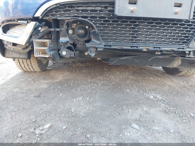 44720397 :رقم المزاد ، 1C3CCCCB7FN742592 vin ، 2015 Chrysler 200 C مزاد بيع