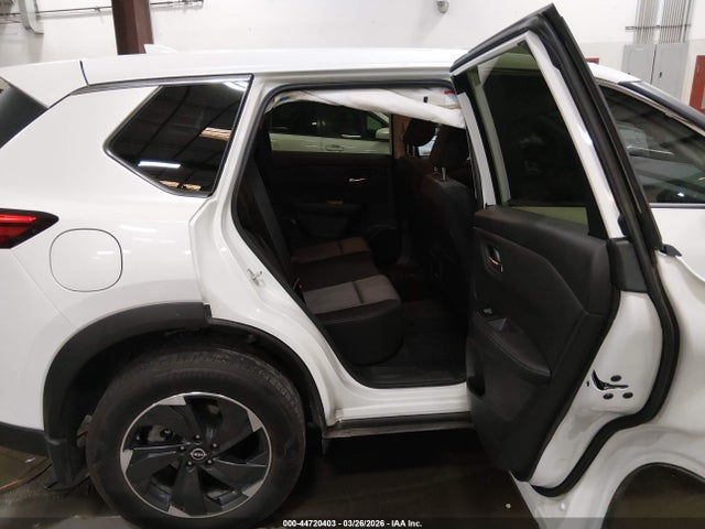 Продажа на аукционе авто 2025 Nissan Rogue Sv Intelligent Awd, vin: JN8BT3BB0SW428123, номер лота: 44720403