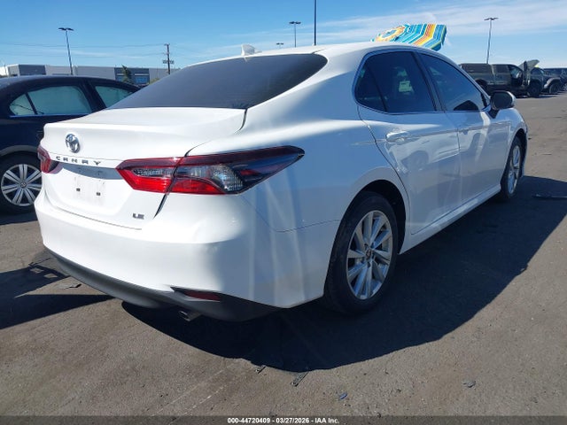 Toyota CAMRY LE 2022 4T1C11AK7NU075810 Image 4