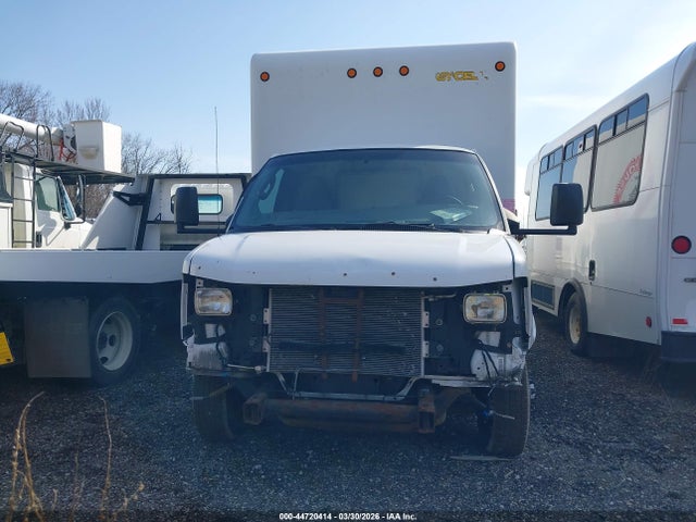 44720414 :رقم المزاد ، 1GD37TCG2H1162197 vin ، 2017 Gmc Savana Cutaway 3500 1wt مزاد بيع