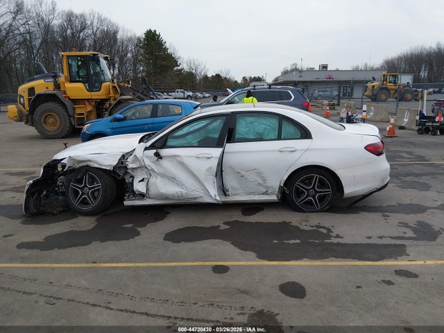 Aukcja sprzedaży 2021 Mercedes-benz E 350 4matic, vin: W1KZF8EB9MA980476, numer aukcji: 44720430