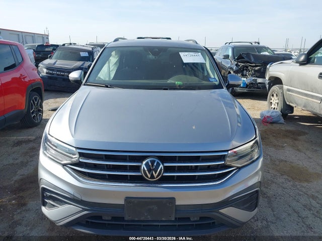 44720443 :رقم المزاد ، 3VV1B7AX3NM028383 vin ، 2022 Volkswagen Tiguan 2.0t S مزاد بيع