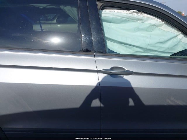 44720443 :رقم المزاد ، 3VV1B7AX3NM028383 vin ، 2022 Volkswagen Tiguan 2.0t S مزاد بيع