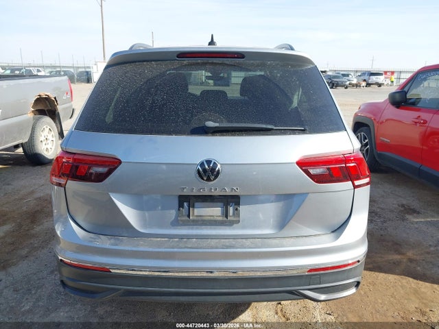 44720443 :رقم المزاد ، 3VV1B7AX3NM028383 vin ، 2022 Volkswagen Tiguan 2.0t S مزاد بيع