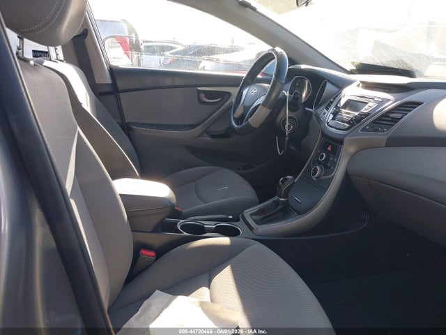Продаж на аукціоні авто 2016 Hyundai Elantra Se, vin: KMHDH4AE3GU542896, номер лоту: 44720456