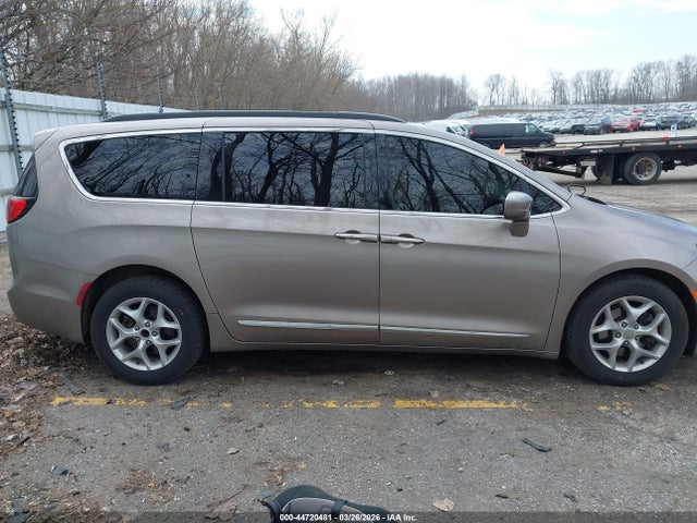 Chrysler Pacifica Touring-l 2017 2C4RC1BG1HR660452 Image 14