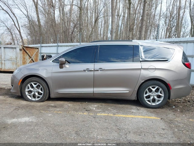 Chrysler Pacifica Touring-l 2017 2C4RC1BG1HR660452 Image 15