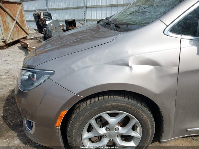 Chrysler Pacifica Touring-l 2017 2C4RC1BG1HR660452 Image 18
