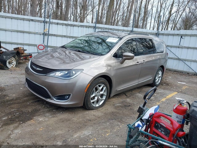 Aukcja sprzedaży 2017 Chrysler Pacifica Touring-l, vin: 2C4RC1BG1HR660452, numer aukcji: 44720481