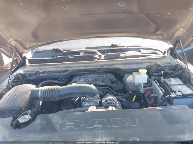 1C6RREBT5NN125451 RAM 1500 Big Horn 4x2 6&#039;4 Box