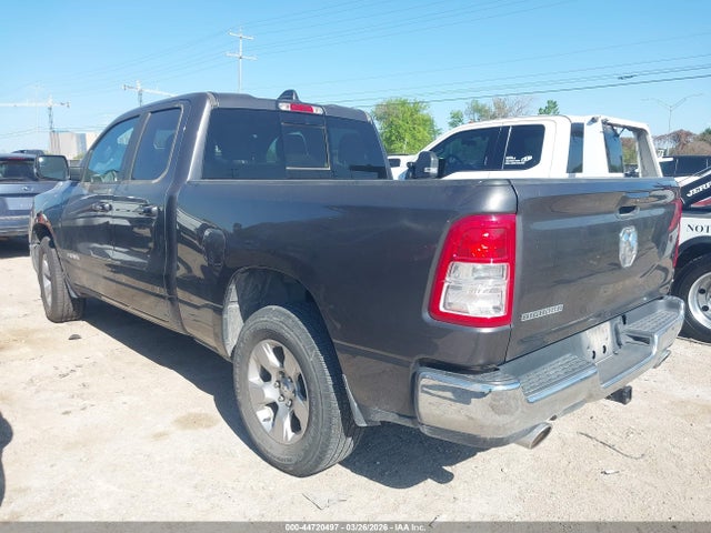 1C6RREBT5NN125451 RAM 1500 Big Horn 4x2 6&#039;4 Box