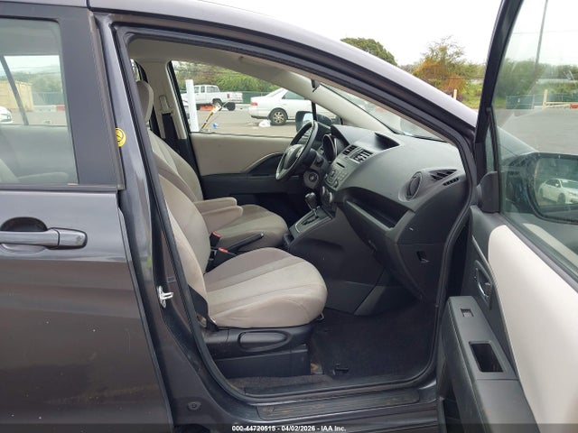 Mazda Mazda5 Touring 2014 JM1CW2CL8E0173348 Image 5