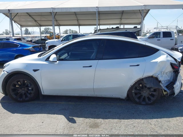 7SAYGDEEXRA223056 Tesla Model Y Long Range Dual Motor All-wheel Drive
