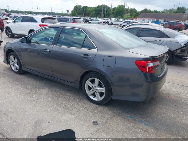 2014 TOYOTA CAMRY 4T1BF1FK4EU836931 Photo 2