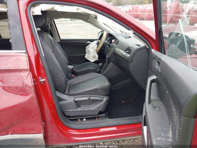 44720631 :رقم المزاد ، 3VV2B7AX7JM162442 vin ، 2018 Volkswagen Tiguan 2.0t Se/2.0t Sel مزاد بيع