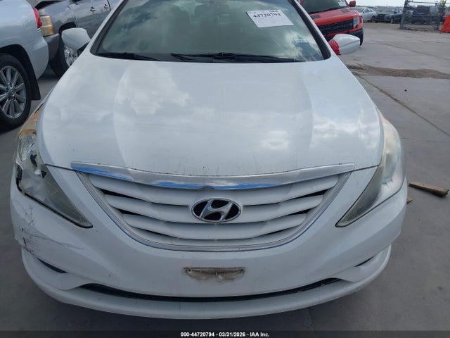 2012 Hyundai Sonata Gls მანქანა იყიდება აუქციონზე, vin: 5NPEB4AC2CH381552, აუქციონის ნომერი: 44720794