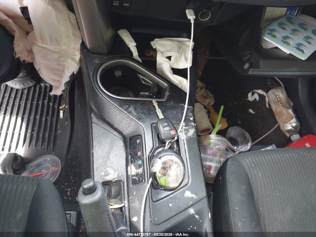 Toyota RAV4 LE 2017 JTMZFREV2HJ107944 Image 11