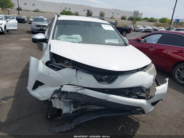 Toyota RAV4 LE 2017 JTMZFREV2HJ107944 Image 12