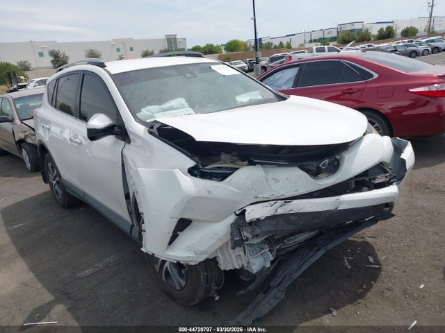 Toyota RAV4 LE 2017 JTMZFREV2HJ107944 Image 13