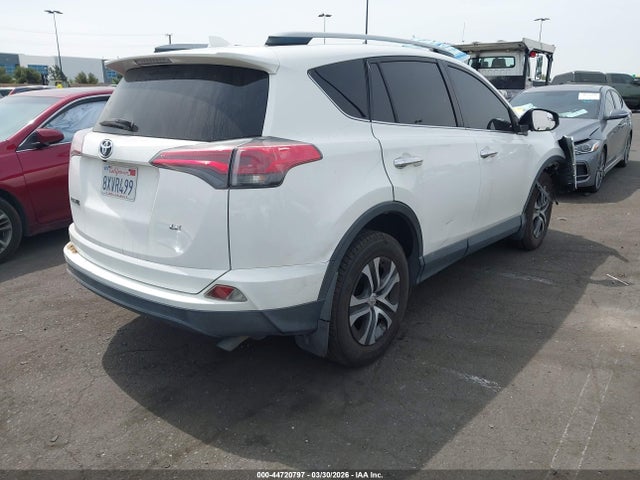 Toyota RAV4 LE 2017 JTMZFREV2HJ107944 Image 4