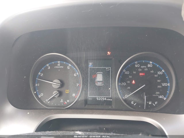Toyota RAV4 LE 2017 JTMZFREV2HJ107944 Image 7