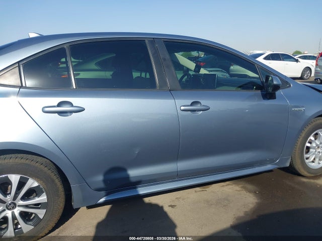 Toyota Corolla Hybrid Le 2021 JTDEAMDE8MJ024269 Image 13
