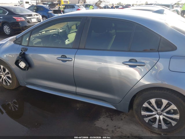 Toyota Corolla Hybrid Le 2021 JTDEAMDE8MJ024269 Image 14