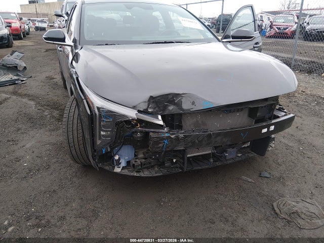 44720831 :رقم المزاد ، 3KPFW4DE7SE183820 vin ، 2025 Kia K4 Gt-line مزاد بيع
