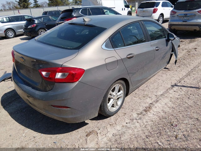 2017 CHEVROLET CRUZE 1G1BE5SM9H7192490 Photo 3