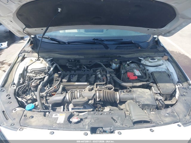 44720911 :رقم المزاد ، 1HGCV1F11JA024938 vin ، 2018 Honda Accord Lx مزاد بيع