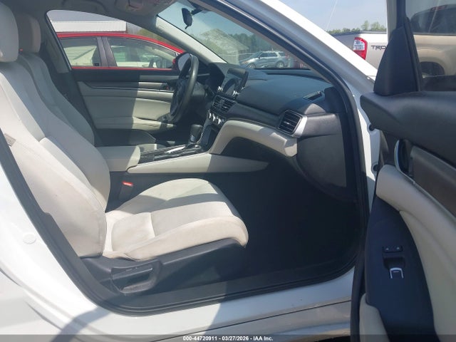 44720911 :رقم المزاد ، 1HGCV1F11JA024938 vin ، 2018 Honda Accord Lx مزاد بيع